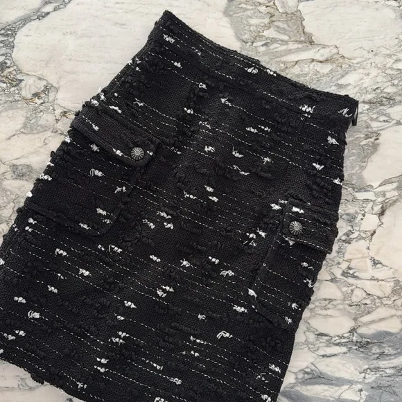 Chanel tweed skirt size 38